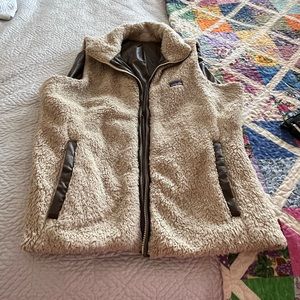 Size large womens Patagonia tan vest.